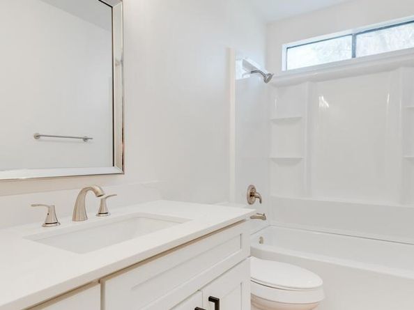 13341 Water Oak LN, Austin TX 78729