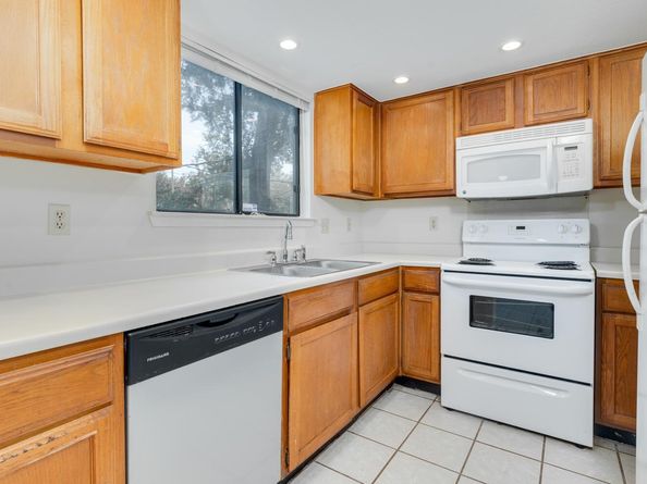 13341 Water Oak LN, Austin TX 78729