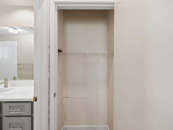 712 Graham Pl 302, Austin TX 78705