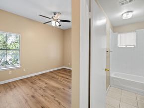712 Graham Pl 302, Austin TX 78705
