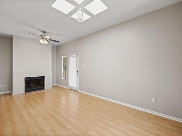 712 Graham Pl 302, Austin TX 78705