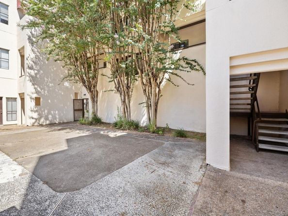 712 Graham Pl 302, Austin TX 78705