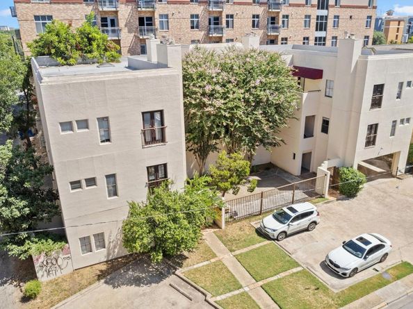 712 Graham Pl 302, Austin TX 78705