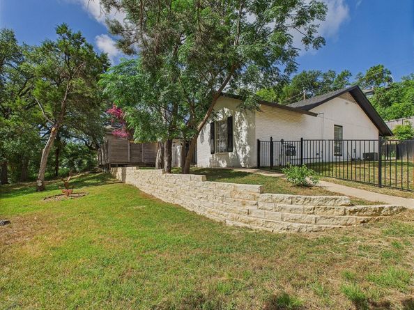 6108 Shadow Valley DR A & B, Austin TX 78731