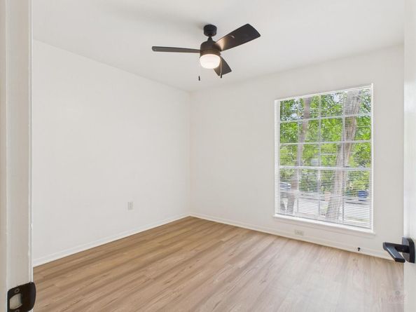 6108 Shadow Valley DR A & B, Austin TX 78731