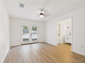 6108 Shadow Valley DR A & B, Austin TX 78731