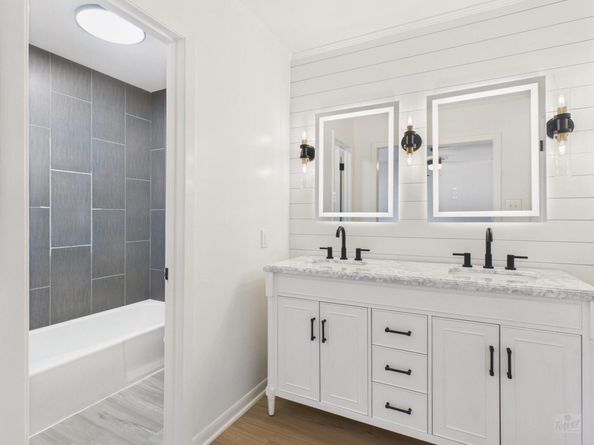 6108 Shadow Valley DR A & B, Austin TX 78731