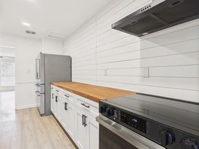 6108 Shadow Valley DR A & B, Austin TX 78731