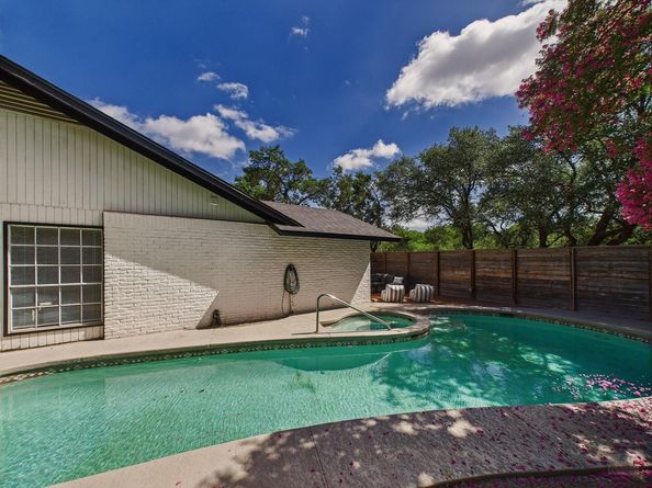 6108 Shadow Valley DR A & B, Austin TX 78731