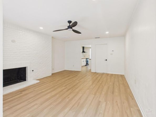 6108 Shadow Valley DR A & B, Austin TX 78731