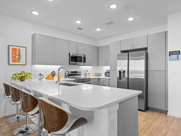 4801 Springdale RD 1401, Austin TX 78723