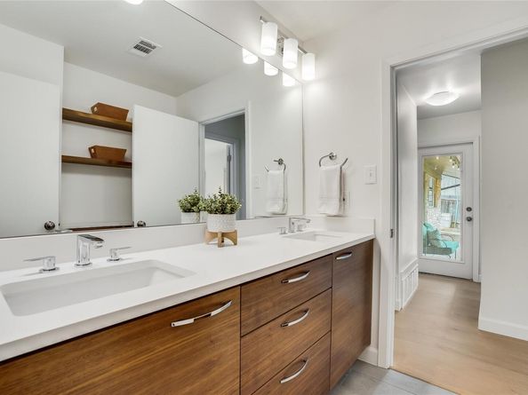 2306 Loyola LN, Austin TX 78723