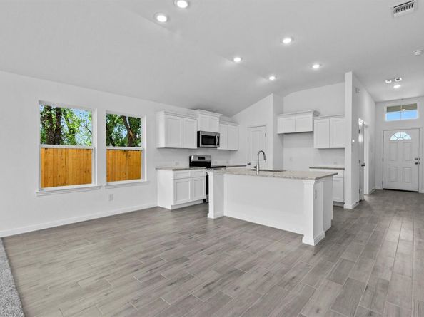 233 Ironshoe TRL, Liberty Hill TX 78642