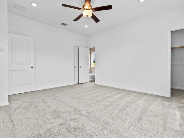 233 Ironshoe TRL, Liberty Hill TX 78642