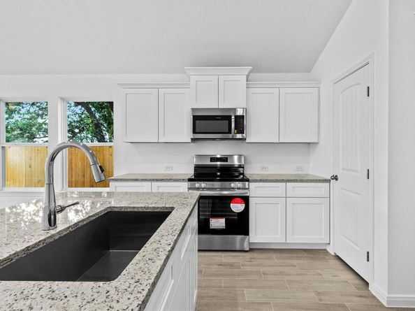 233 Ironshoe TRL, Liberty Hill TX 78642