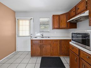 908 Vargas RD, Austin TX 78741