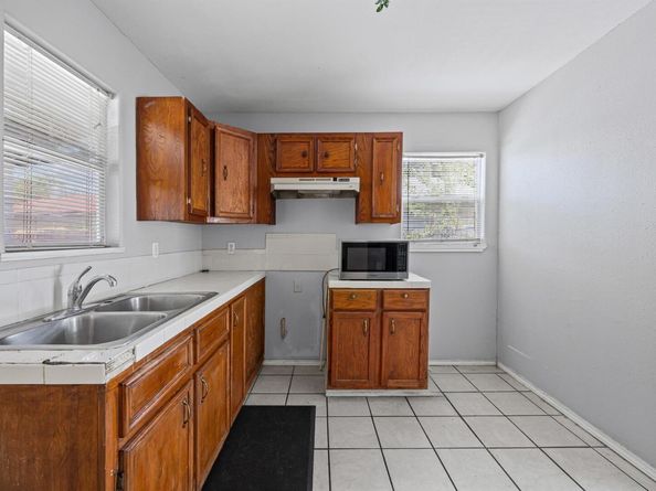 908 Vargas RD, Austin TX 78741