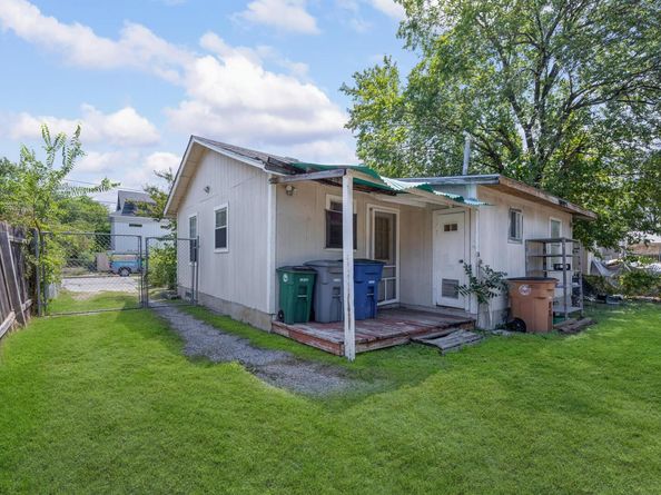 908 Vargas RD, Austin TX 78741