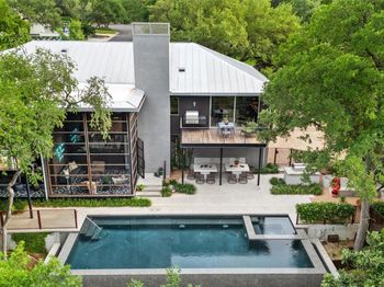 2908 Scenic DR