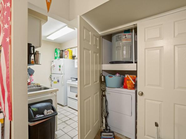 501 W 26th ST 304, Austin TX 78705