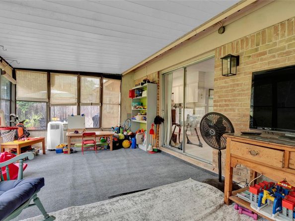5724 Wellington DR, Austin TX 78723