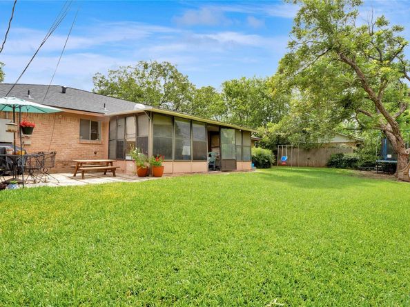 5724 Wellington DR, Austin TX 78723