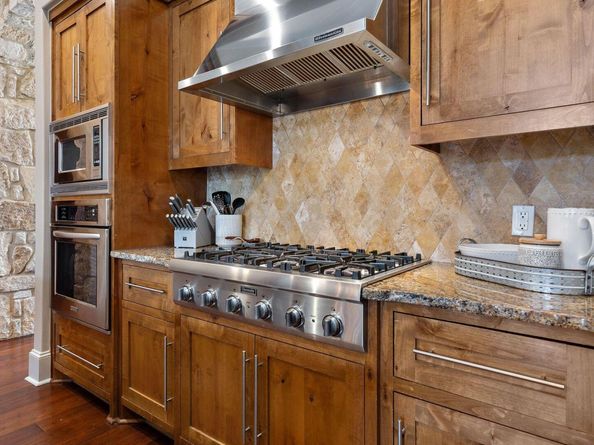 2002 Kinney Ave B, Austin TX 78704