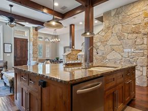 2002 Kinney Ave B, Austin TX 78704