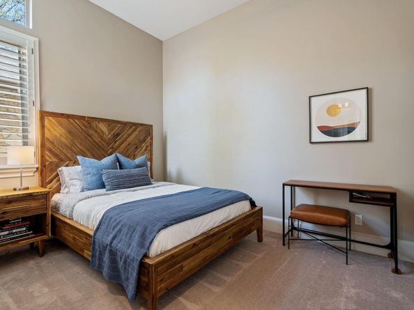 2002 Kinney Ave B, Austin TX 78704