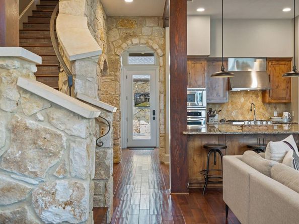 2002 Kinney Ave B, Austin TX 78704