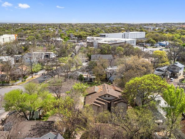 2002 Kinney Ave B, Austin TX 78704
