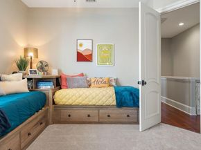 2002 Kinney Ave B, Austin TX 78704