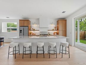 1103 Cullen Ave 1, Austin TX 78757