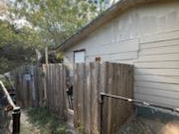 21471 Coyote TRL 10, Leander TX 78645