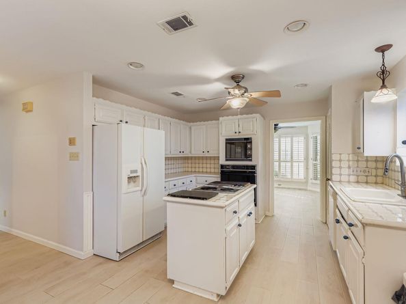 5306 Marsh Creek DR, Austin TX 78759