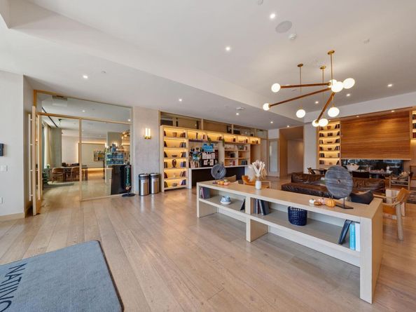 48 East Ave 1405, Austin TX 78701