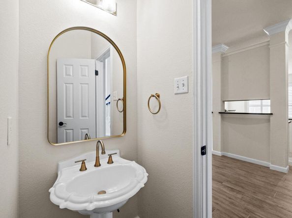 10100 Scull Creek DR, Austin TX 78730