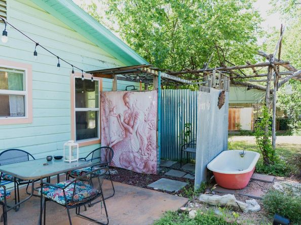 1305 Larkspur RD, Austin TX 78758