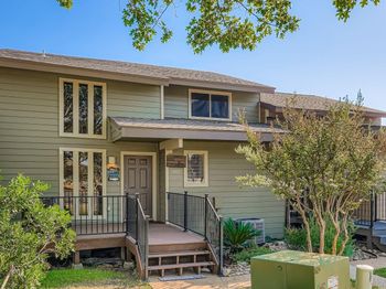 203 S Venture BLVD