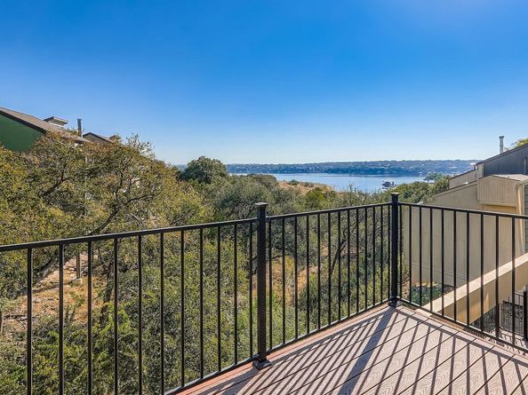 203 S Venture BLVD, Point Venture TX 78645