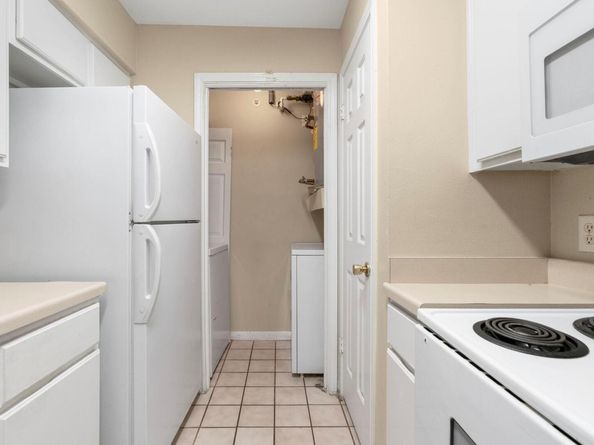 501 W 26th ST 214, Austin TX 78705