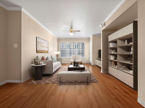 501 W 26th ST 214, Austin TX 78705
