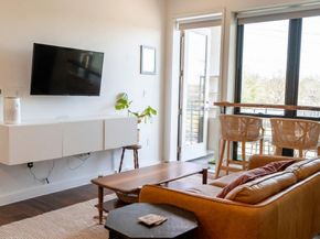 1322 E 12th ST 201, Austin TX 78702