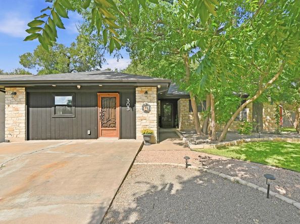 303 Pin Oak DR, Georgetown TX 78628