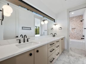 4216 Deepwoods DR, Austin TX 78731