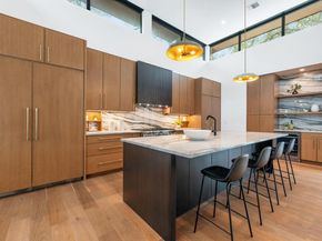 4216 Deepwoods DR, Austin TX 78731