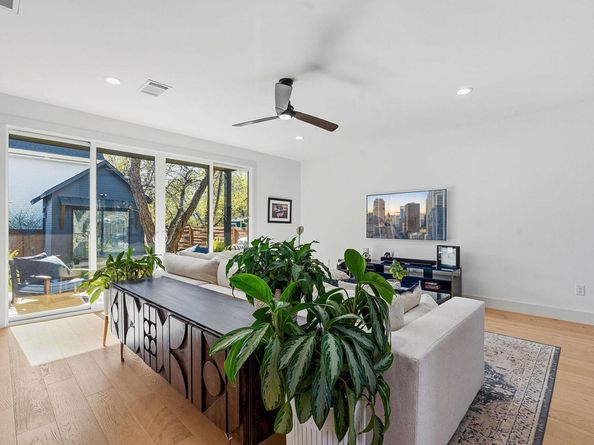 4313 Jinx Ave 1, Austin TX 78745