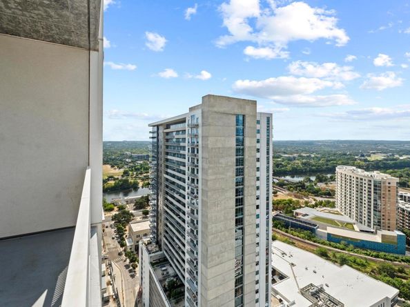 301 West Ave 2708, Austin TX 78701