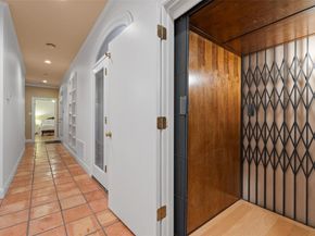3 Crabapple CT, The Hills TX 78738