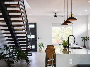 4712 Reyes ST 1, Austin TX 78721